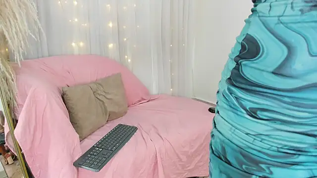 helen zen online show from March 2026 07:52:01 PM