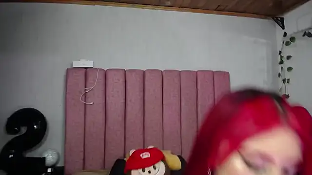 SaraLjordad online show from April 2026 07:45:01 PM