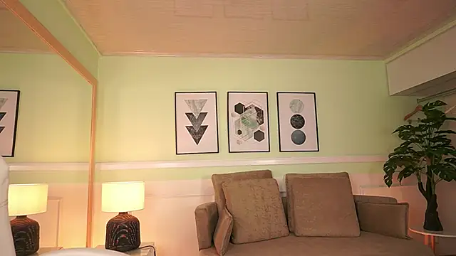 Snapshot of MandyCollins chatting on April 2026 11:34:01 AM MandyCollins online show from April 2026 11:34:01 AM