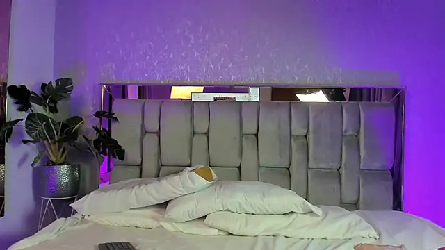 PaulinaLopez  online show from March 2026 09:24:02 PM