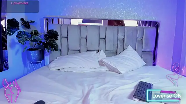 PaulinaLopez  online show from March 2026 09:08:01 PM