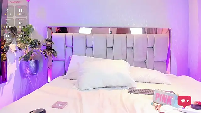 PaulinaLopez  online show from April 2026 09:56:01 PM