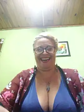 momismilf544 online show from April 2026 05:21:02 PM