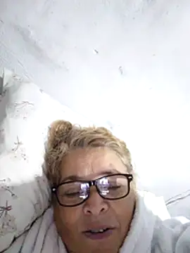 Snapshot of momismilf544 chatting on April 2026 11:25:02 AM momismilf544 online show from April 2026 11:25:02 AM