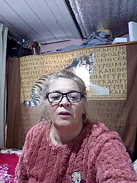 momismilf544 online show from May 2026 01:32:02 PM