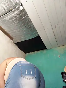 Snapshot of momismilf544 chatting on April 2026 02:53:01 PM momismilf544 online show from April 2026 02:53:01 PM