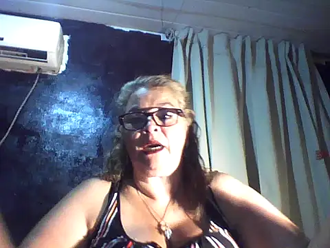 Snapshot of momismilf544 chatting on March 2026 02:46:01 AM momismilf544 online show from March 2026 02:46:01 AM