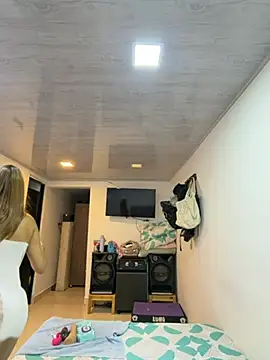 candy-xxx online show from May 2026 07:14:01 PM