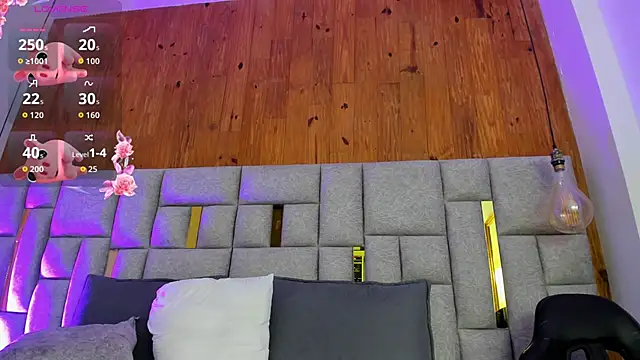 camilaa smith  online show from April 2026 08:01:01 PM