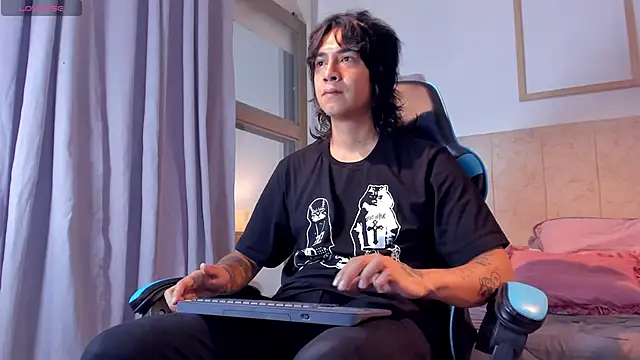 Snapshot of so_pop chatting on February 2026 02:06:02 PM so pop online show from February 2026 02:06:02 PM