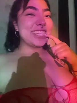 Alessia Walkeer online show from April 2026 02:18:02 PM