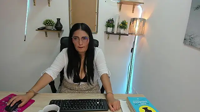 Stefy cg online show from March 2026 12:43:01 PM