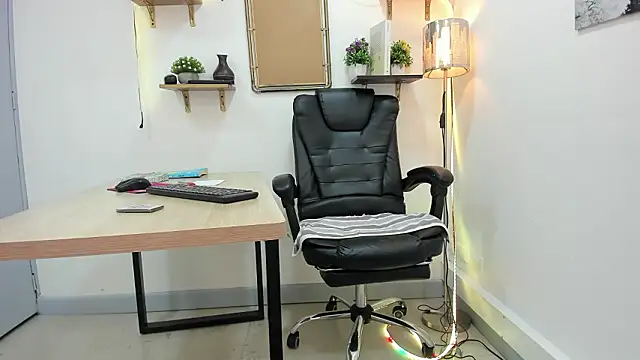 Stefy cg online show from March 2026 12:43:01 PM