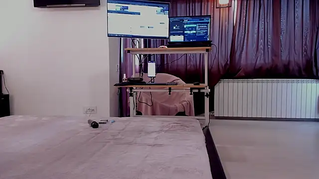 LadyAriaHunt online show from March 2026 12:27:02 PM