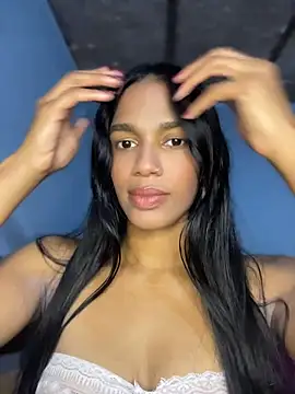 Snapshot of FlorSalvaje_ chatting on May 2026 12:20:02 AM FlorSalvaje online show from May 2026 12:20:02 AM