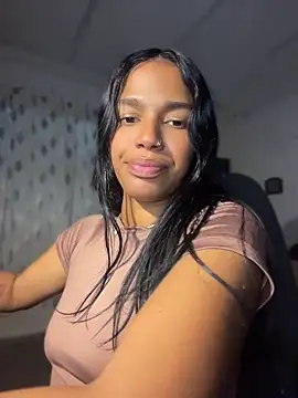 FlorSalvaje  online show from May 2026 12:51:02 AM