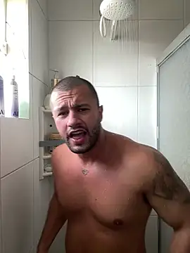Snapshot of Romaninho chatting on April 2026 01:12:02 PM Romaninho online show from April 2026 01:12:02 PM