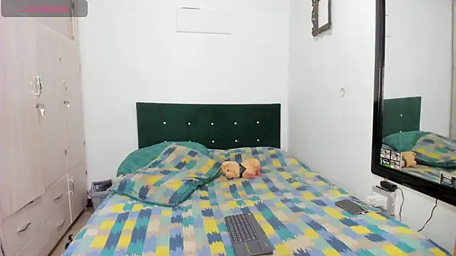 Jean And PaulXL online show from March 2026 11:17:02 PM