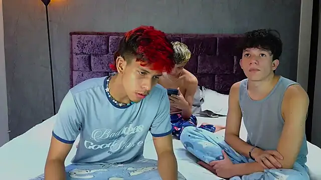 Bryan Santos z online show from April 2026 08:43:01 PM