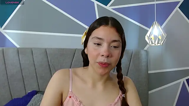 Snapshot of Sweet_kitty_05 chatting on June 2026 09:15:01 PM Sweet kitty 05 online show from June 2026 09:15:01 PM