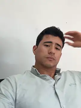 David-latinlover online show from May 2026 04:21:01 PM