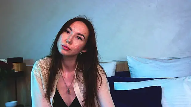 Snapshot of EmilyGray__ chatting on June 2026 07:38:01 AM EmilyGray online show from June 2026 07:38:01 AM