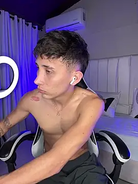 Snapshot of Rome_cortes chatting on March 2026 10:28:02 PM Rome cortes online show from March 2026 10:28:02 PM