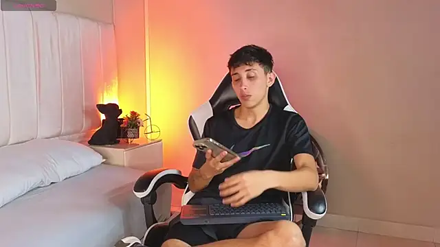 Rome cortes online show from April 2026 07:52:01 PM