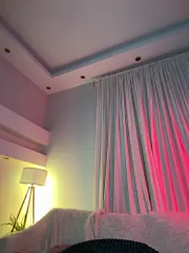 seesamnoir online show from March 2026 06:26:01 AM