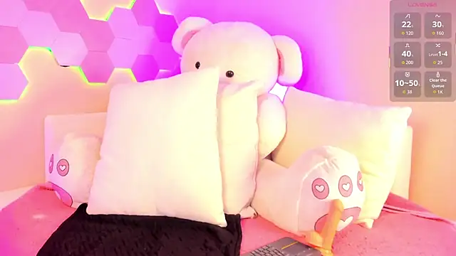 Candyskinny21 online show from March 2026 07:25:01 PM