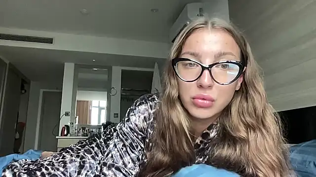 Kit kata online show from April 2026 11:42:02 PM