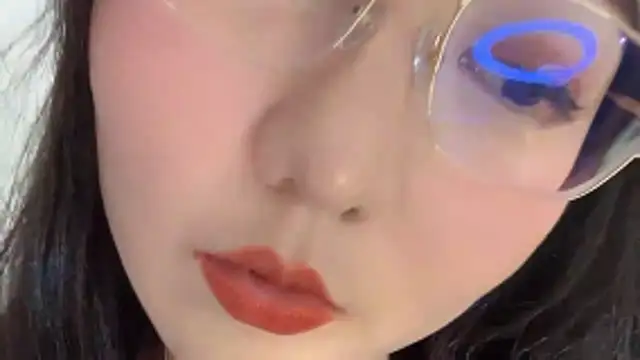 Snapshot of Susu-36E chatting on May 2026 04:04:02 PM Susu-36E online show from May 2026 04:04:02 PM