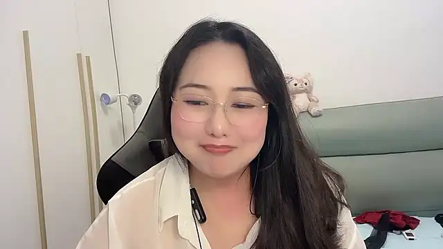 Snapshot of Susu-36E chatting on April 2026 05:30:01 PM Susu-36E online show from April 2026 05:30:01 PM