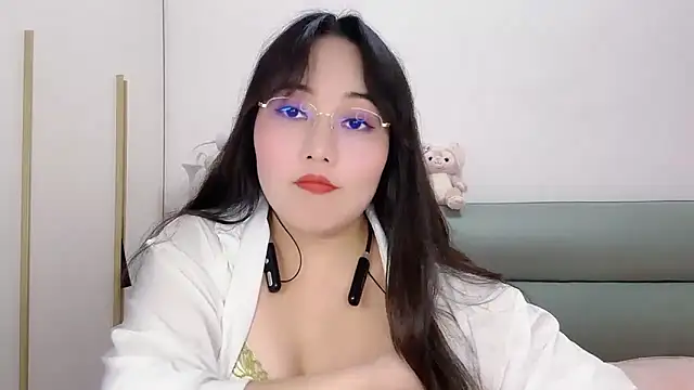 Snapshot of Susu-36E chatting on April 2026 10:51:01 AM Susu-36E online show from April 2026 10:51:01 AM