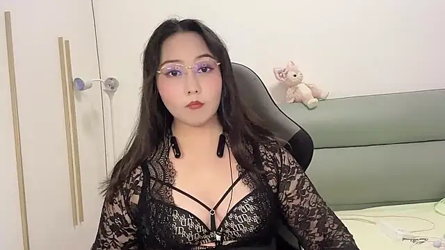 Snapshot of Susu-36E chatting on May 2026 03:27:02 PM Susu-36E online show from May 2026 03:27:02 PM