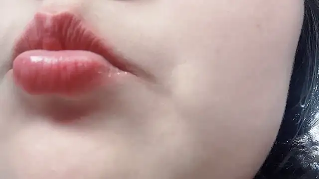 Snapshot of Susu-36E chatting on April 2026 01:41:01 PM Susu-36E online show from April 2026 01:41:01 PM