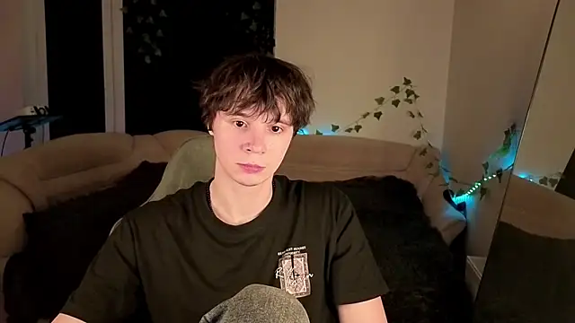 AnthonyCuutie online show from May 2026 06:44:02 PM