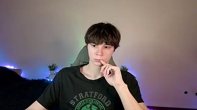 AnthonyCuutie online show from May 2026 05:34:02 PM