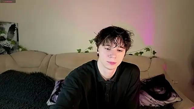 AnthonyCuutie online show from March 2026 04:58:02 PM