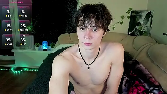 AnthonyCuutie online show from March 2026 01:33:02 PM