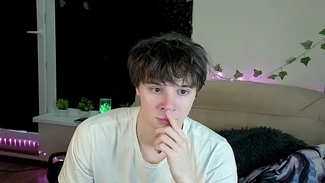 AnthonyCuutie online show from April 2026 07:26:01 AM