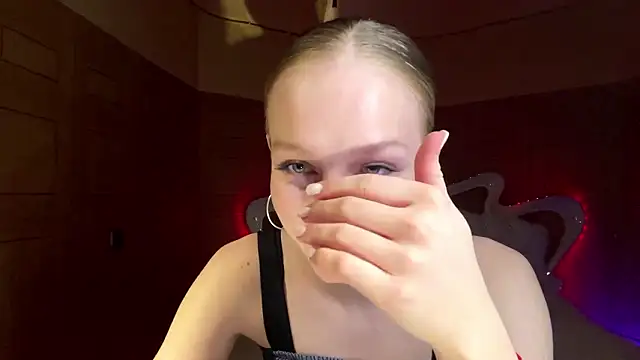 Anika Socutehe online show from March 2026 10:21:01 PM