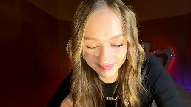 Anika Socutehe online show from April 2026 07:58:02 PM