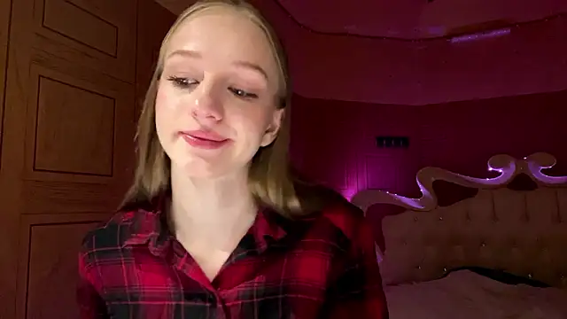 Anika Socutehe online show from March 2026 07:42:01 PM