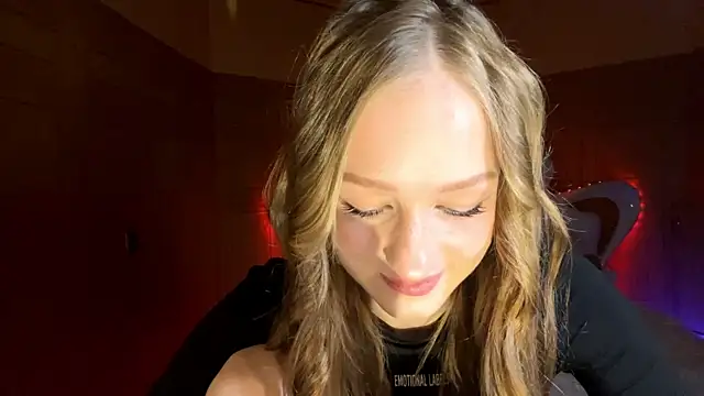 Anika Socutehe online show from April 2026 07:51:01 PM