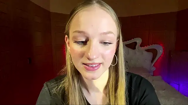 Anika Socutehe online show from April 2026 05:08:02 PM