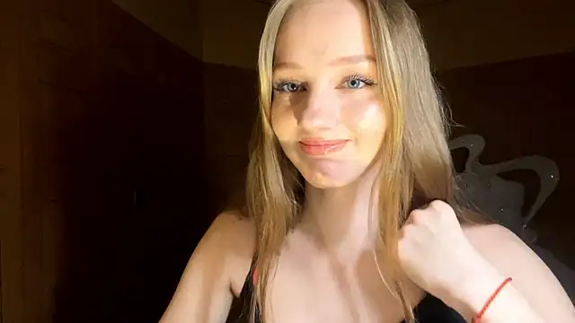 Anika Socutehe online show from April 2026 08:09:02 PM
