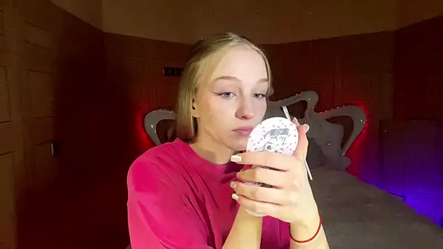 Anika Socutehe online show from April 2026 04:46:01 PM