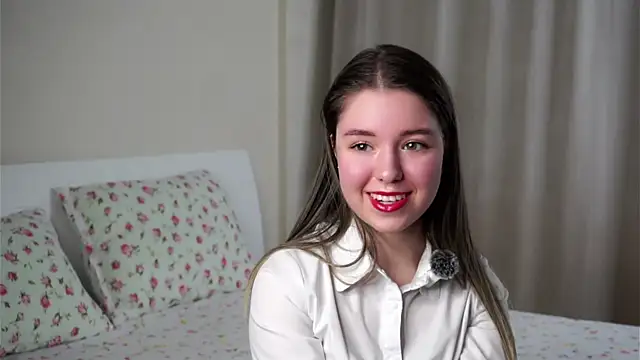 Snapshot of SmoggyWeek chatting on March 2026 12:01:02 PM SmoggyWeek online show from March 2026 12:01:02 PM