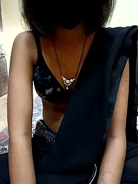 MAYA BED GIRL online show from March 2026 10:04:02 AM